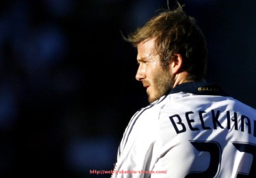 JRS低调看球-户外健身器材中椭圆机的功能及锻炼效果介绍