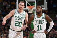 JRS低调看球-足球员在CBA比赛中的表现