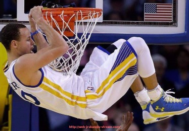 JRS低调看球-德甲球队盈利模式及商业运作现状分析